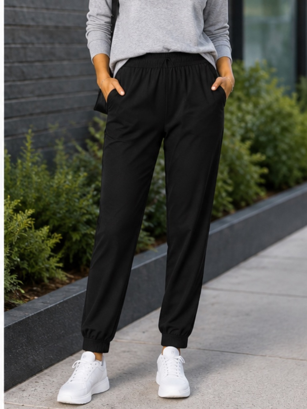 G by Giuliana Black Pull-On Stretch Jogger Pants M NWOT